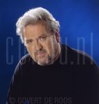 03-10-2000 Ernst Daniel Smid at studio Amsterdam

[keywords]Half Length, Singer, Posed[/keywords]